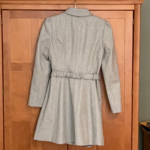 Gray wool fully lined winter coat with front buttons and belt - Picture 2 of 3
